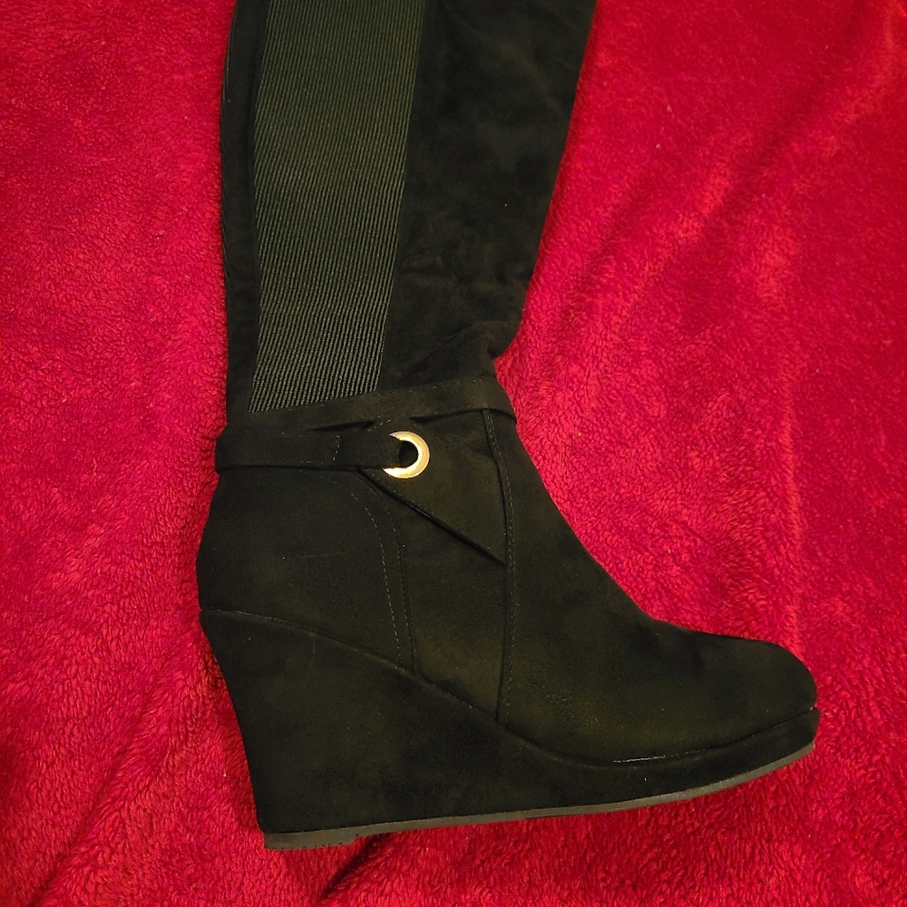 Black Boots